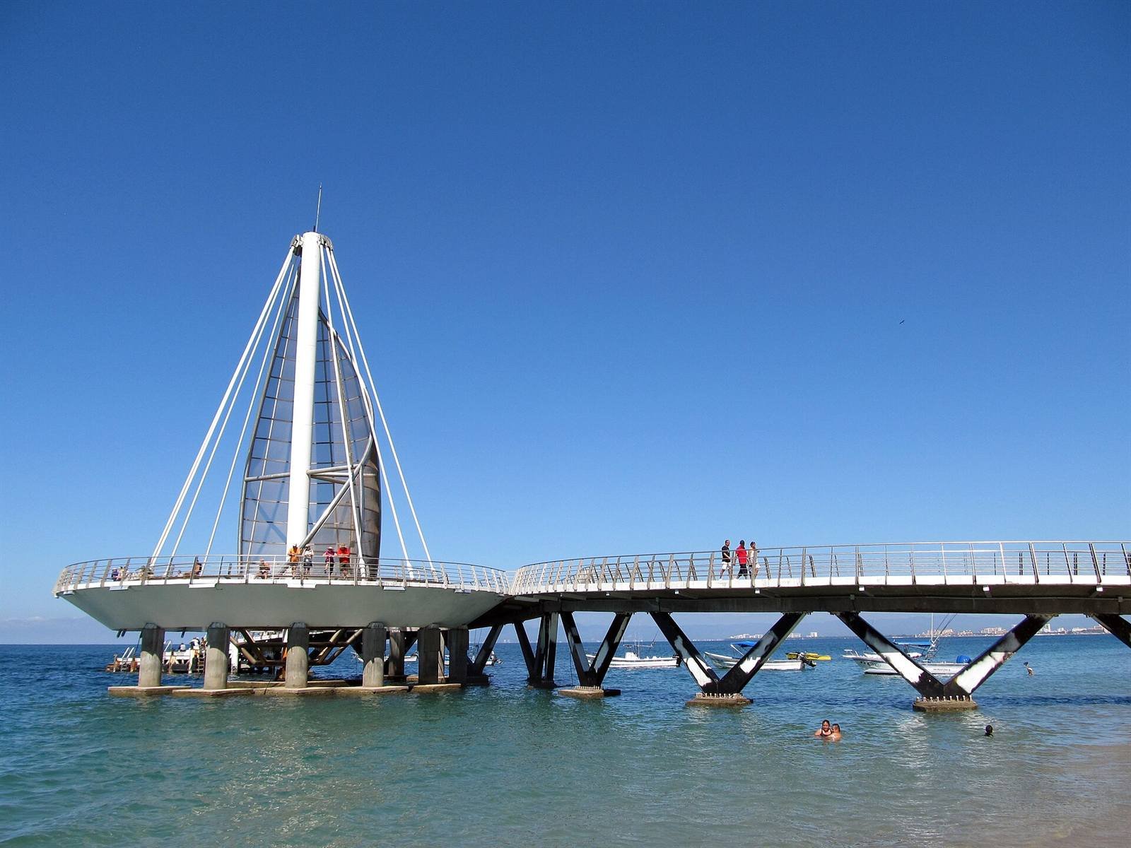 Zona Romántica and Los Muertos Beach · 200 m